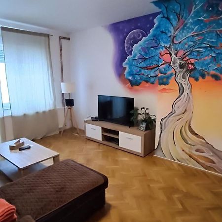 VaraždinMoon Tree ***アパートメント エクステリア 写真